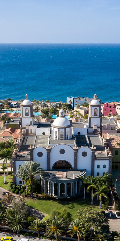  Imagen icónica aérea del hotel cerca del mar Lopesan Villa del Conde, Resort & Thalasso en Meloneras, Gran Canaria 